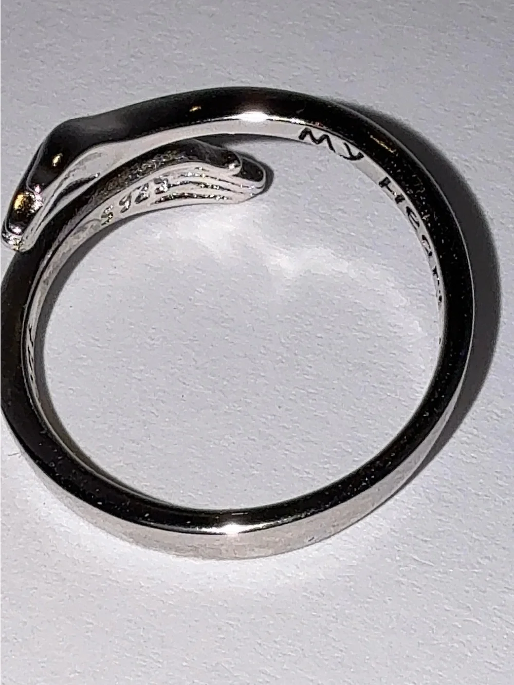 925 Sterling Silver Hug Ring Engraved 